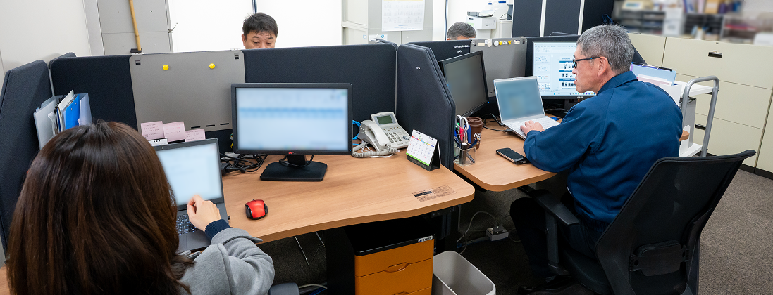 日本ECOTSのオフィスの様子